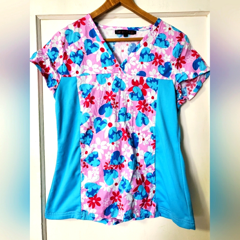 💕💙Cute Scrubs Top💕💙